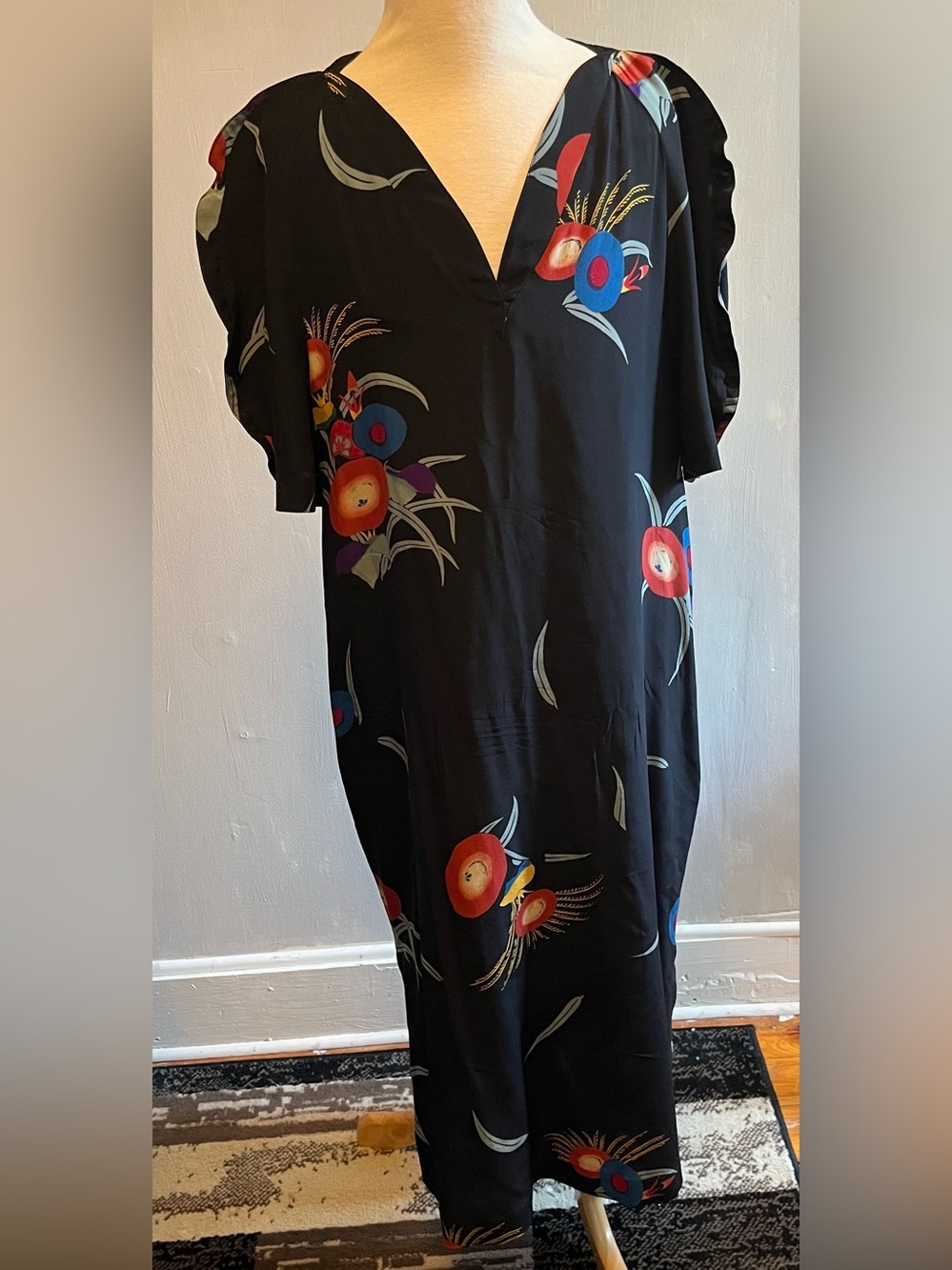 Krizia Made In Italy Vintage 90’s Silk Floral Midi Dress Double V Neck Size 40/S